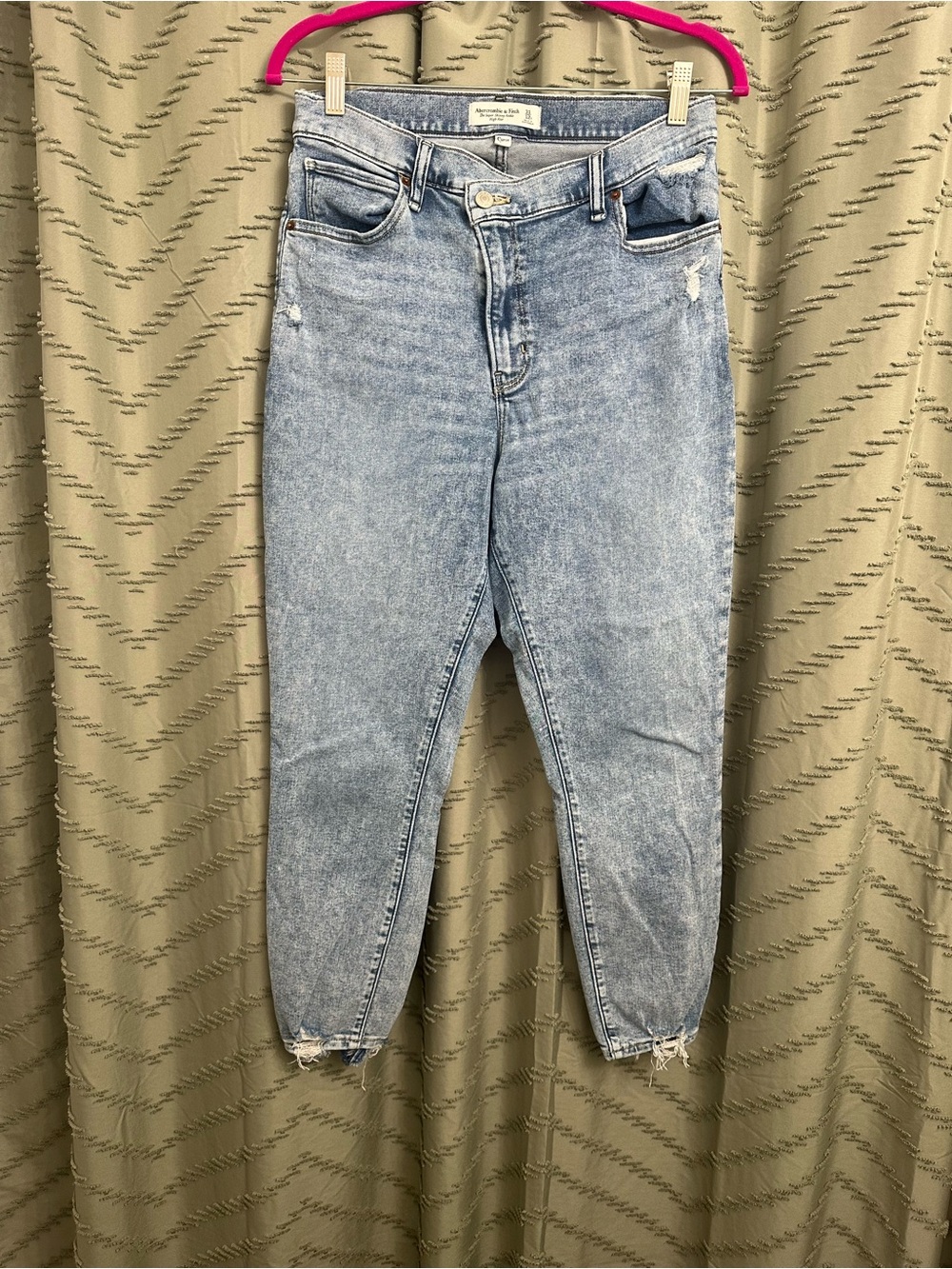 Abercrombie and Fitch the super skinny ankle high rise jeans size 31 12 12s 12 s